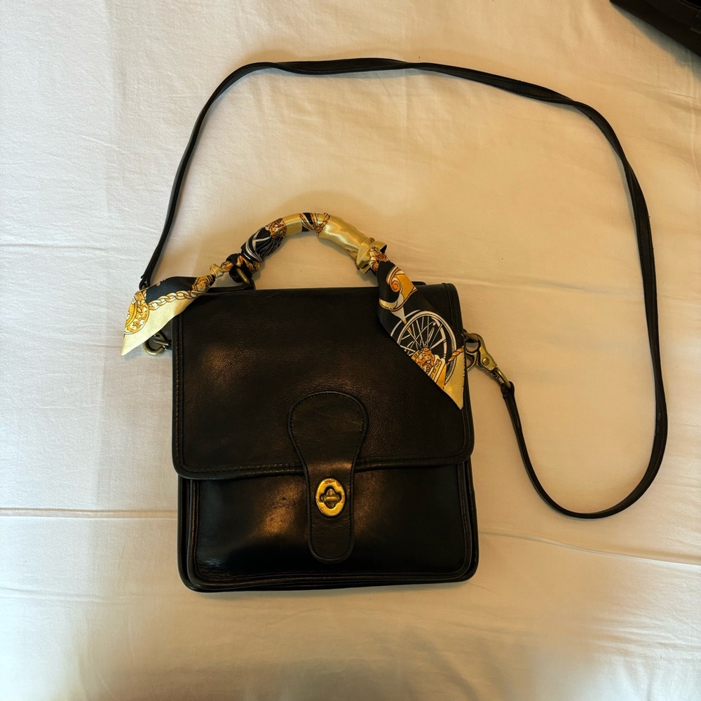 Coach Vintage '94 Willis Station Black Leather Bag